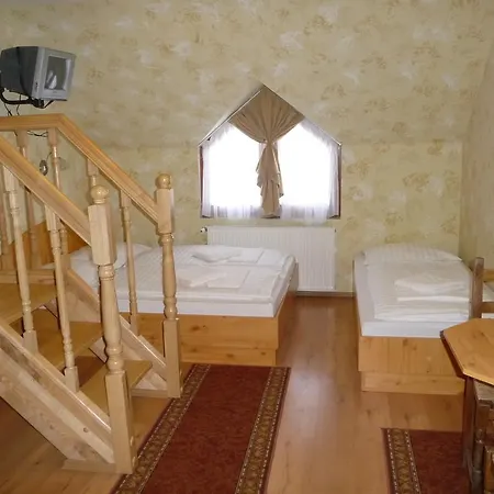 Engler Hotel-etterem 3* Мошонмадьяровар