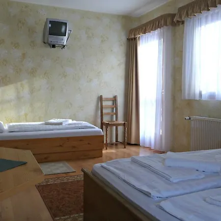 Engler Hotel-etterem Hotel 3*
